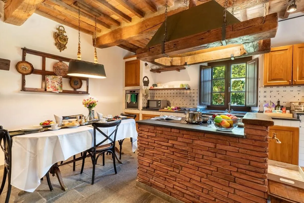 Villa La Lespa Wpool Biliardo And Lake View Casa Sant'Andrea 0*,