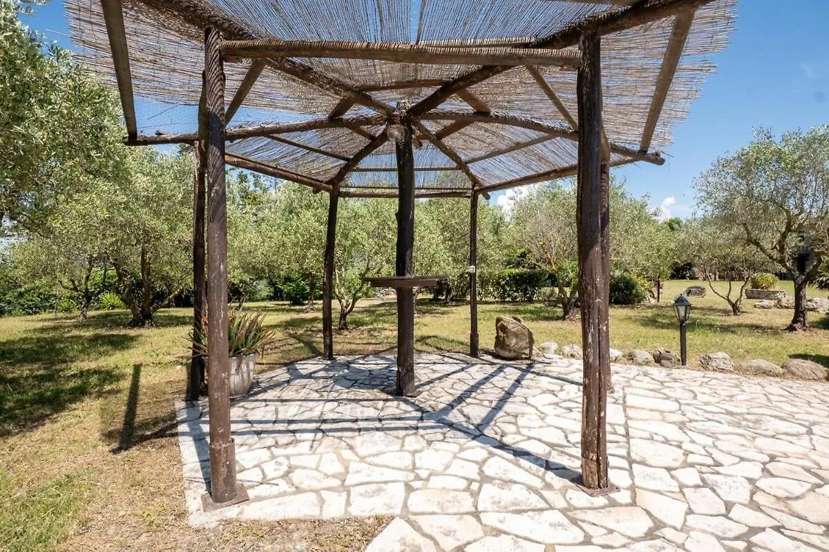 Villa La Lespa Wpool Biliardo And Lake View Casa Sant'Andrea 0*,  Italy
